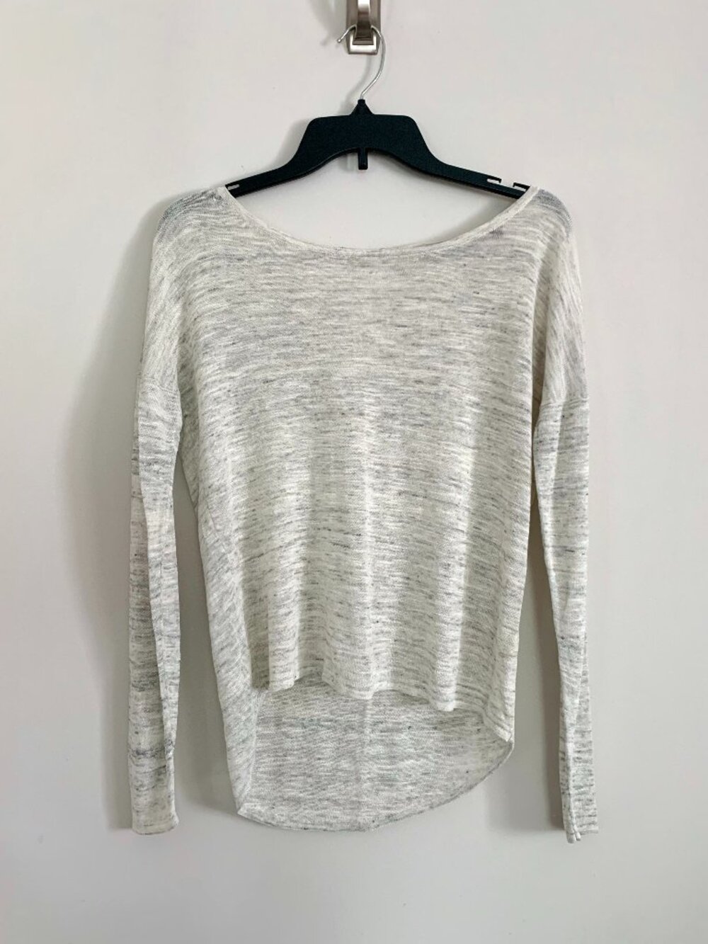 Feel the Piece Cream Gray Linen Blend Long Sleeve High-Low Top Minimalist OS